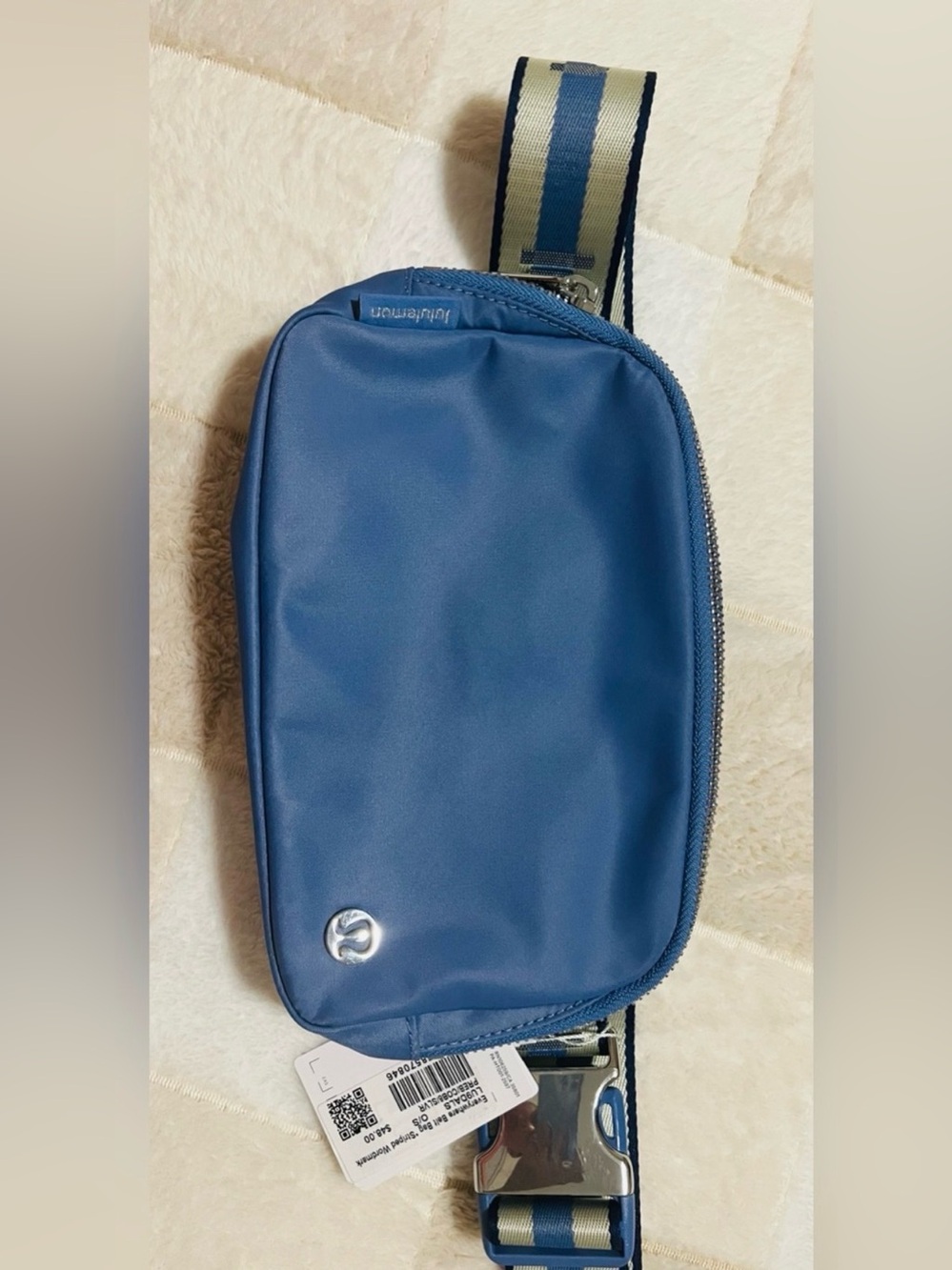 lululemon athletica Blue women Sling Belt Bag